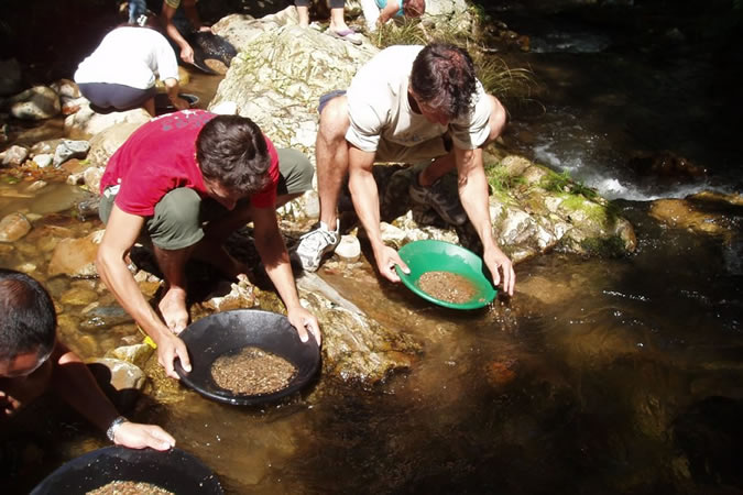 Goldschlagen in Navelgas