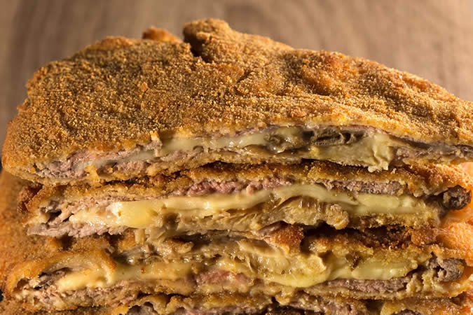 Mushroom and Gamonéu cheese cachopo