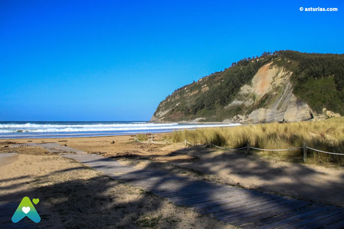 La playa de Rodiles