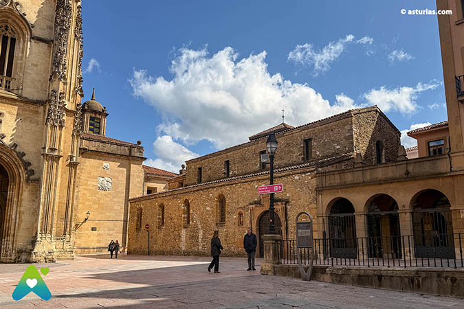 Iglesia de San Tirso El Real