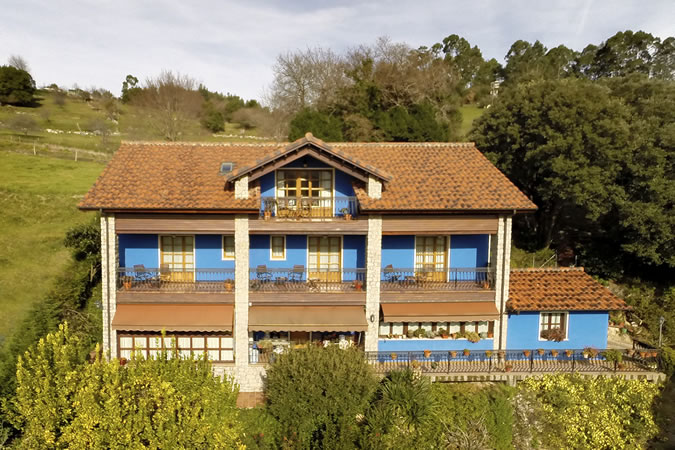 Apartamentos El Corberu