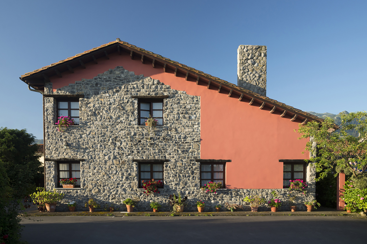 La Labriega Village House