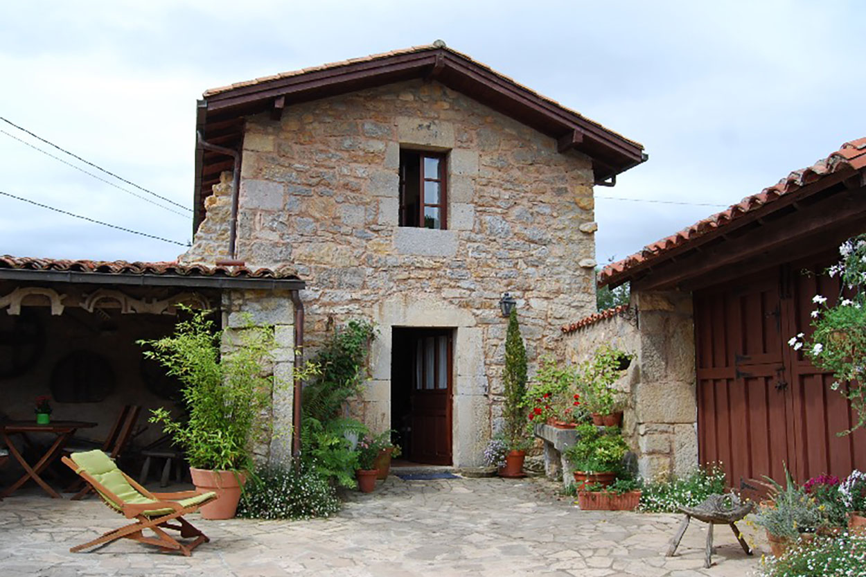 Pisón de Fondón House
