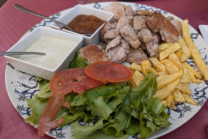 Vinatería Restaurante L’Antoxu