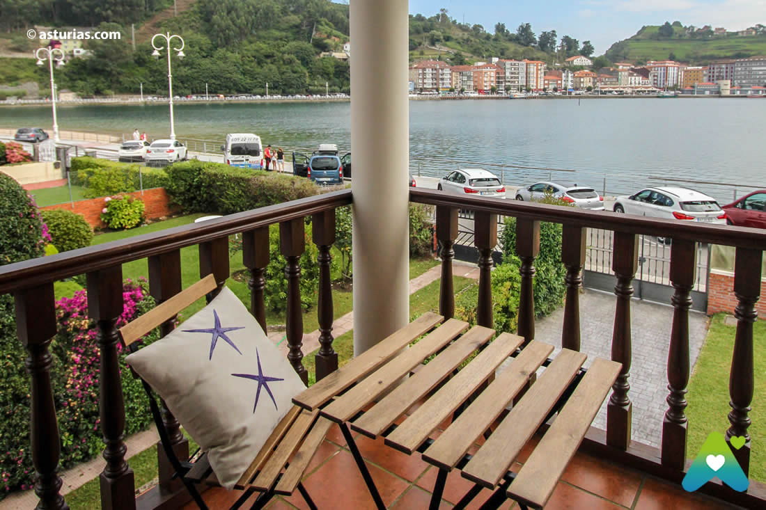 Junto a la playa de Ribadesella