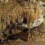 Cueva glaciar de la Peruyal