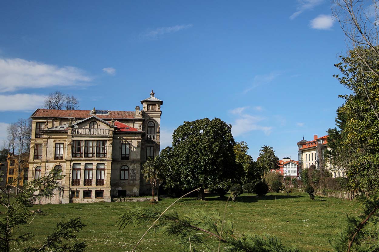 Recorrido guiado para conocer de las Casas Indianas en Llanes